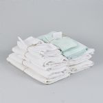 668779 Linen cloths